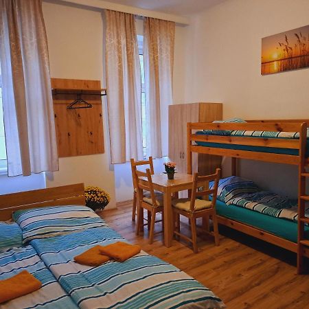 Astoria Central Appartement 10 Minutes To Downtown Wien Eksteriør bilde